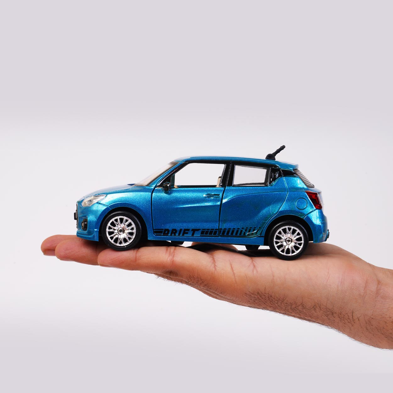 UK-0956 Drift Car Front Doors Openable Pull Back Action Toy Car