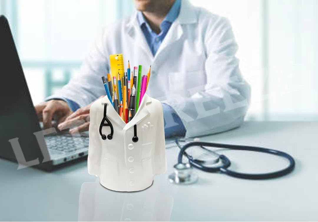 UK-0423 Doctor Coat Pen Pencil Holder Plastic Stand for Desk and Offices Tables