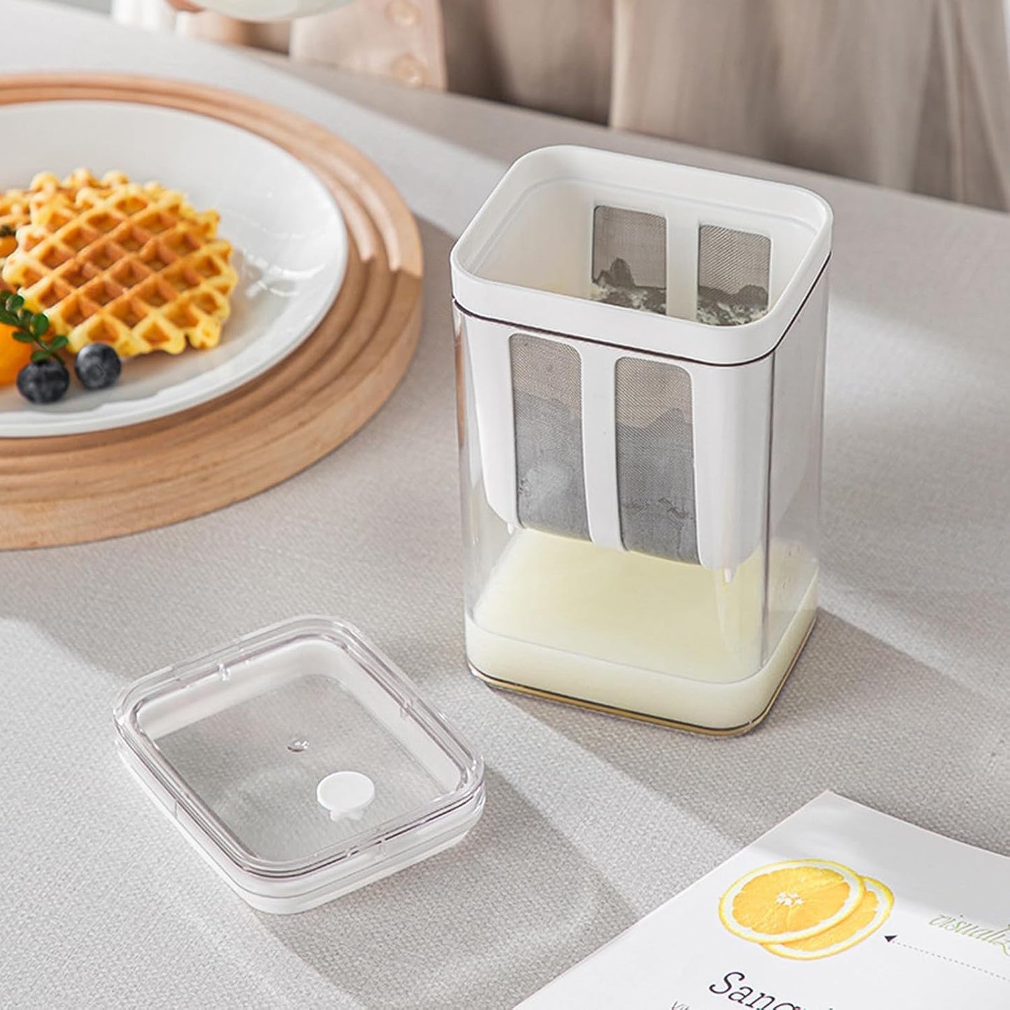 UK-0950 Yogurt Strainer, 1100ml Multi Yoghurt Maker Strainer with Fine Mesh Bag & Lid for Thick Greek Yogurt, Soybean Milk, Kefir, Berries, Soup, Fruit Juice, Coffee