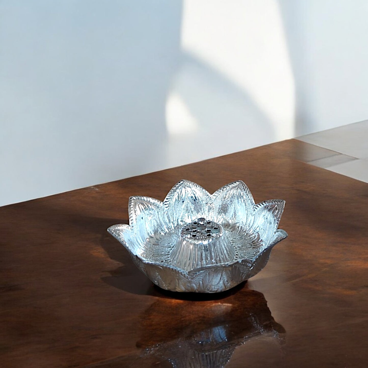 UK-0816 Antique Round Agarbatti Incense Holder | Decorative Agarbatti Stand