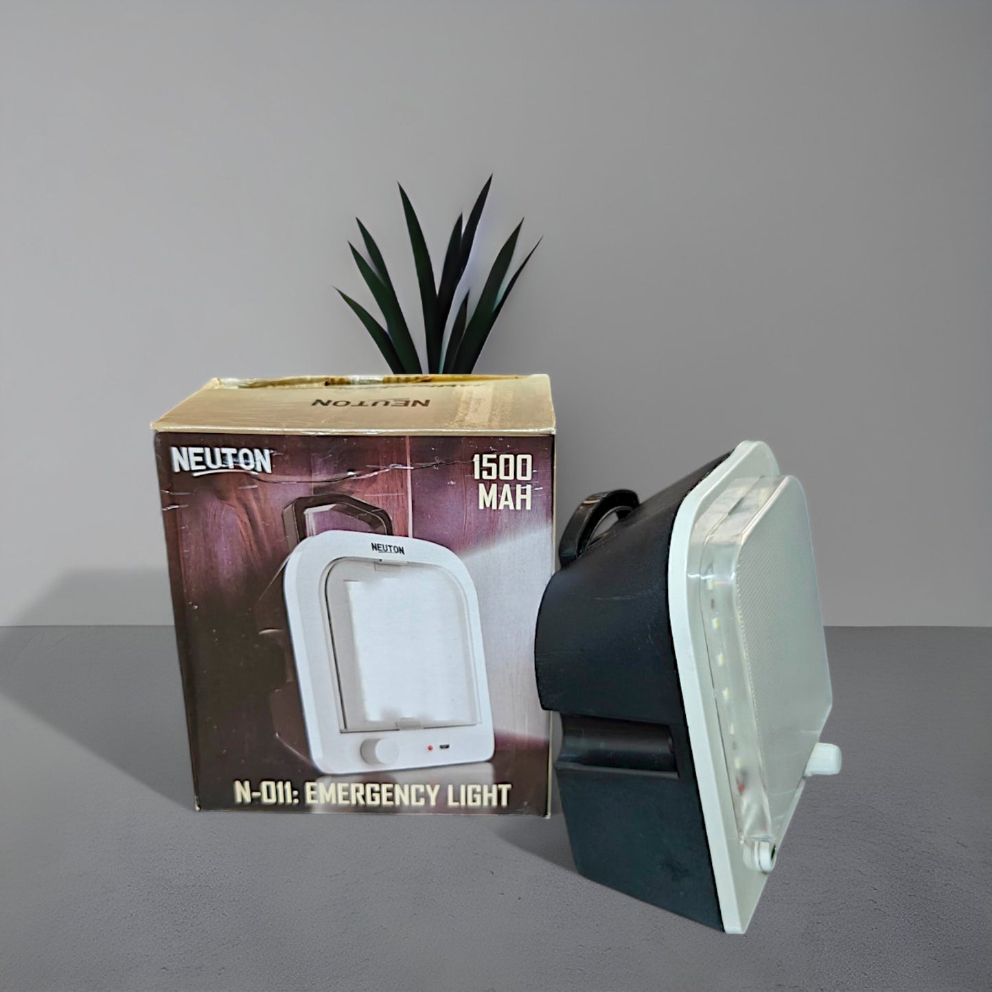 UK-0890 Emergency Rechargeable Led Lantern with 1500 Mah Battery | 18 Individual Led Lights | Brightness Control Feature | in- Built Mobile Charging Point|8 Watt