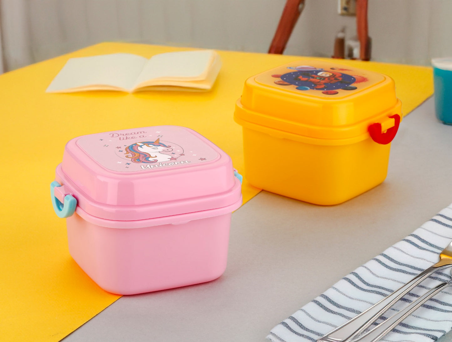 UK-0726 Small Children's Lunch Box with Fruit, Portable Children's Fruit Box Student Lunch Box