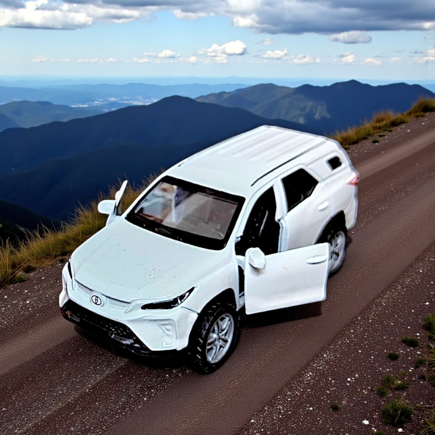 UK-1024 Fortuner Die-Cast Car Sturdy Metal Miniature Model Toy Vehicle for Kids Realistic Design with Smooth Action Premium Collectible Fortuner Toy Car